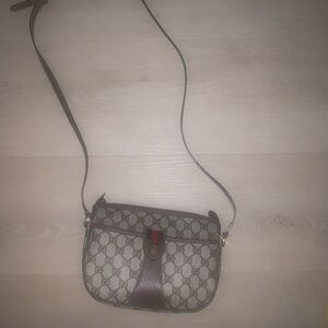 ✨ Vintage Gucci Sherry Line Crossbody Bag ✨